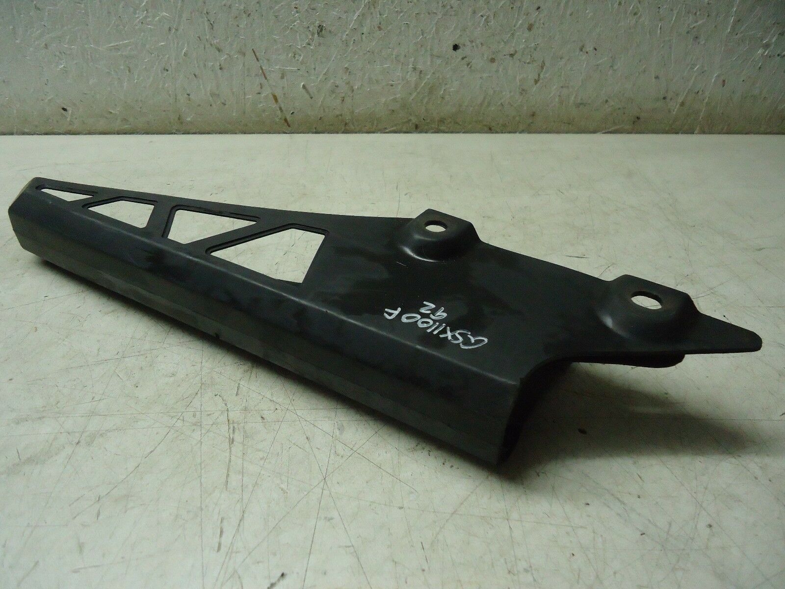 Suzuki GSX1100F Chainguard 