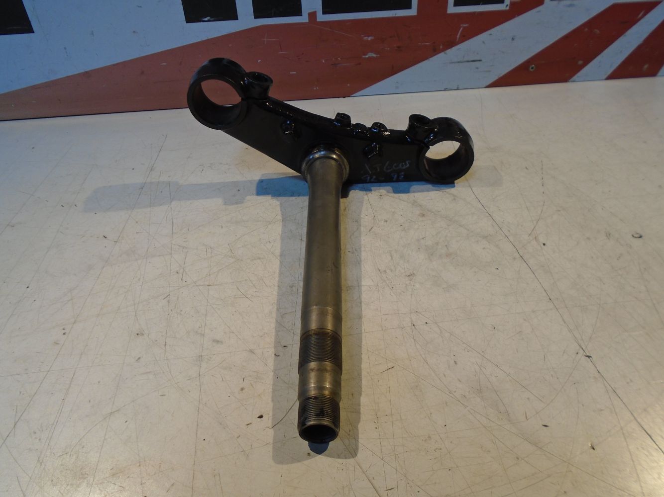 Yamaha XJ600 Diversion Lower Fork Yoke
