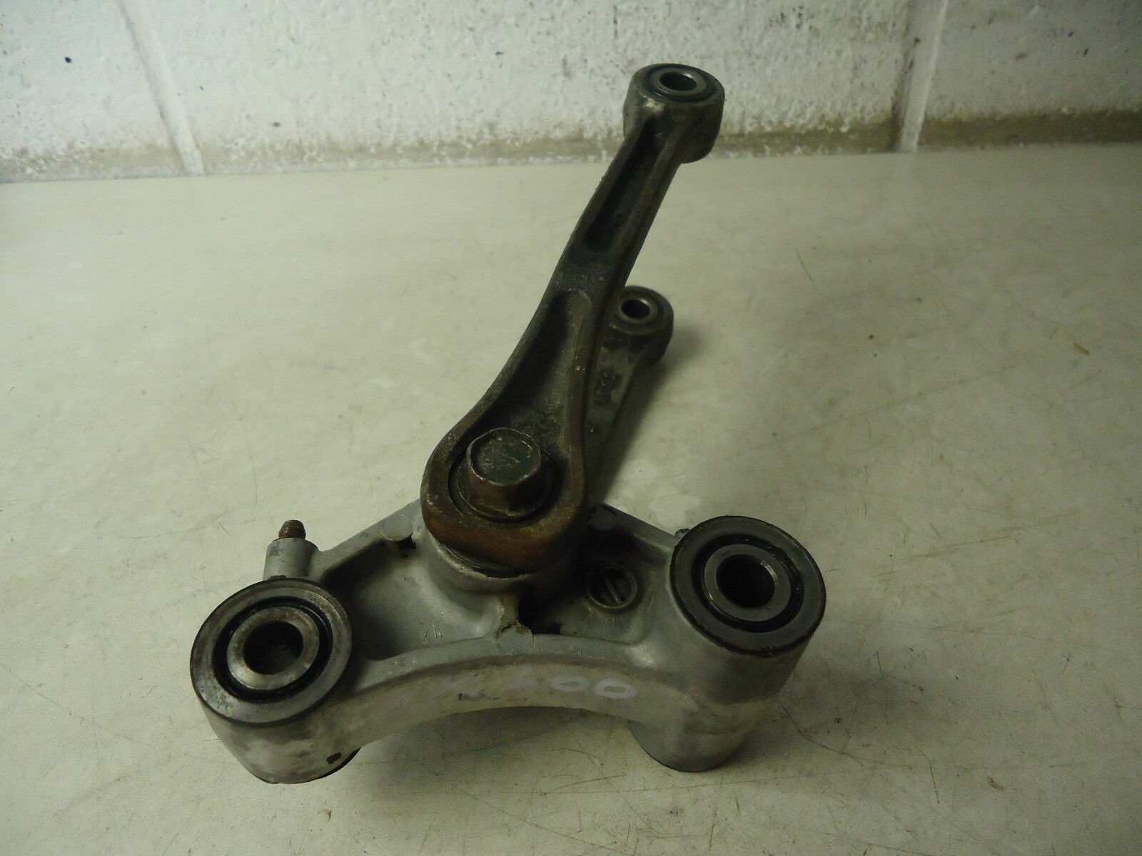 KAWASAKI ZX600 REAR SHOCK LINKAGE GPX600 SHOCK LINKAGE