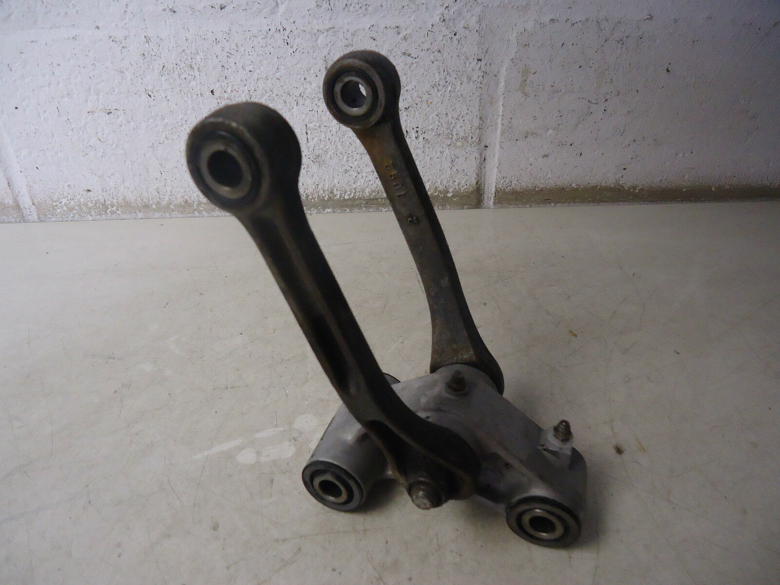 Kawasaki GPX600R Rear Shock Linkage