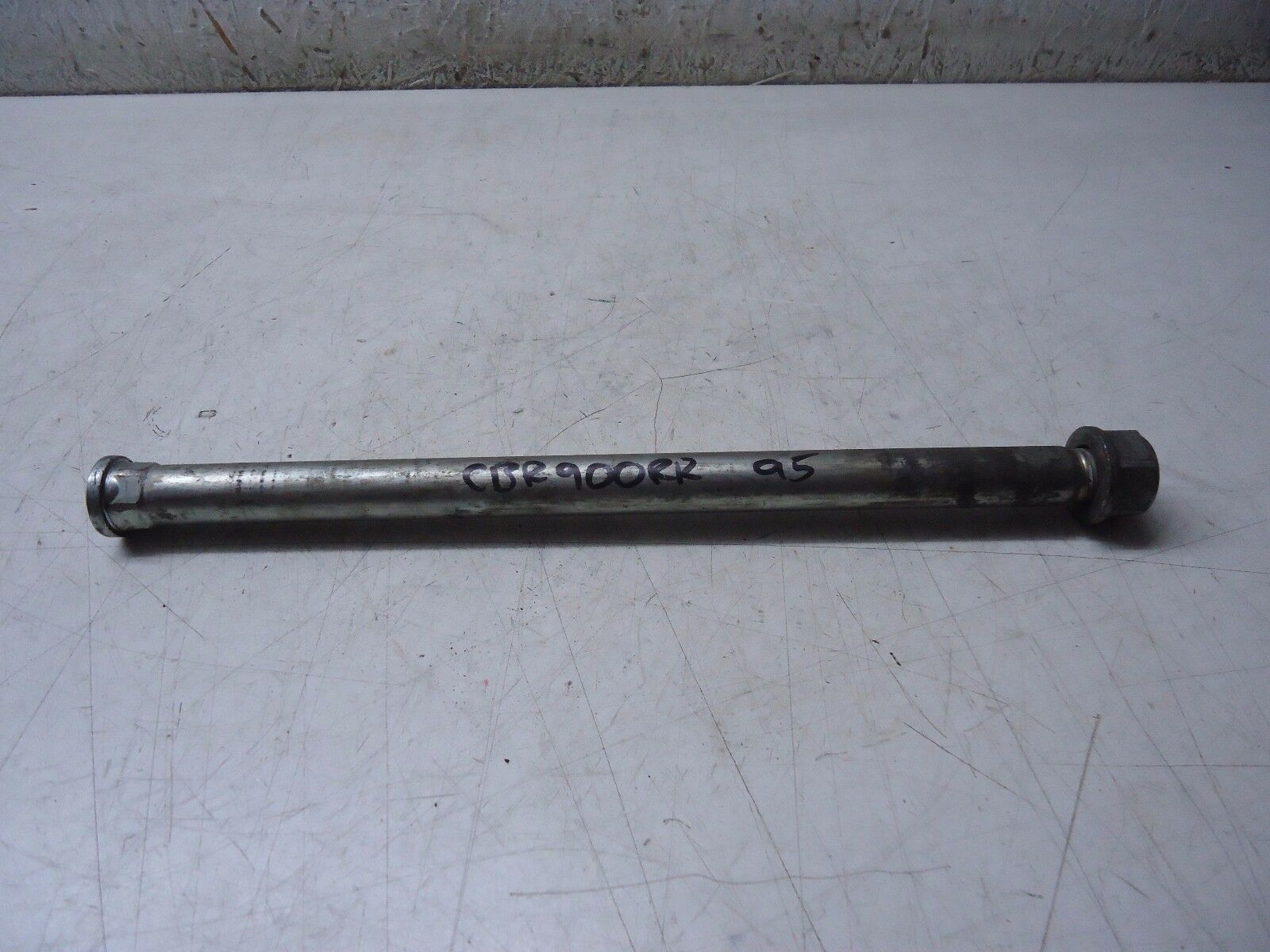 Honda CBR900RR Fireblade Swingarm Spindle Axle