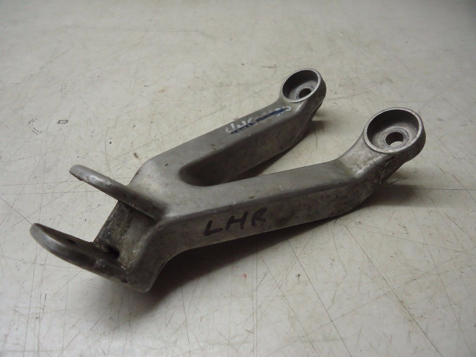 Honda CBR900RR Fireblade Rear Footrest Hanger 