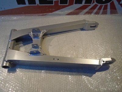 Kawasaki GPX750R Restored Swingarm