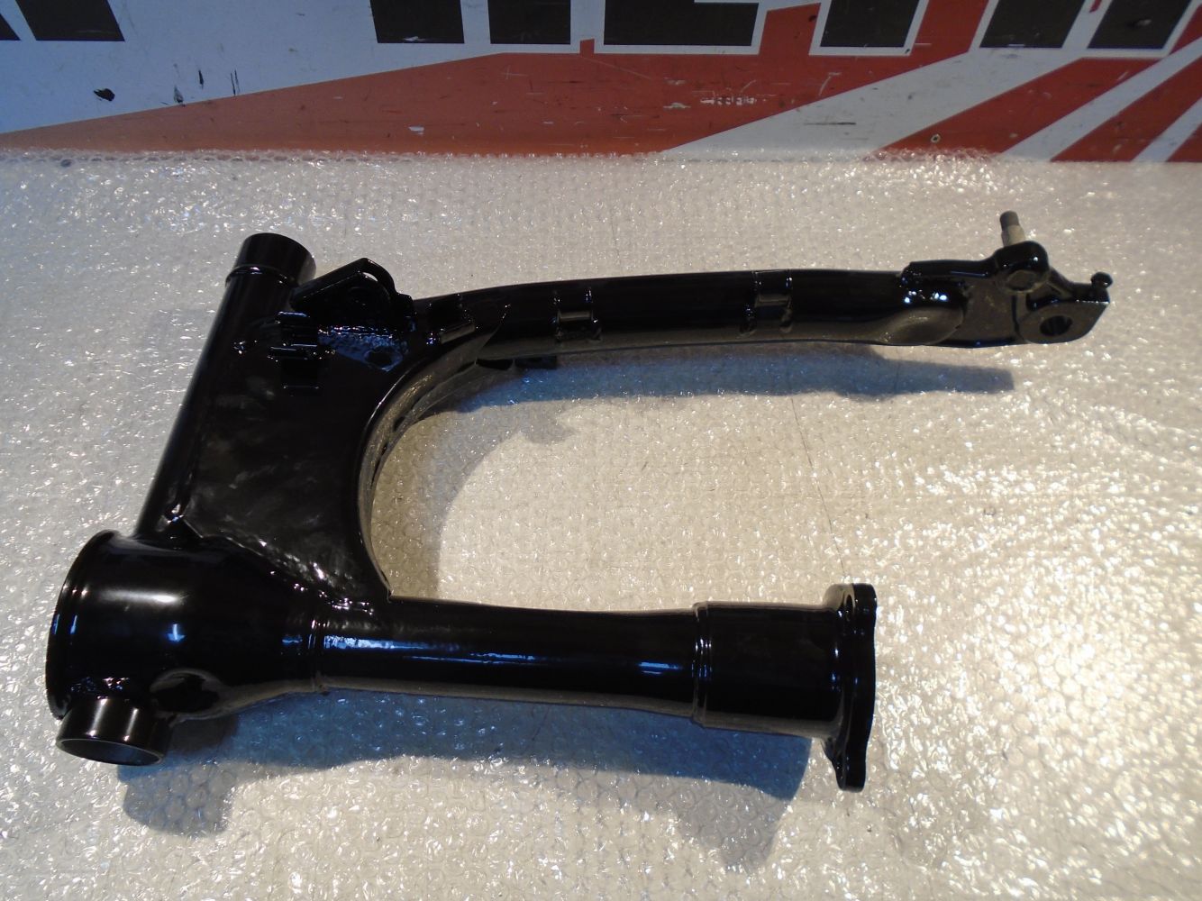 Suzuki GS1000G Restored Swingarm