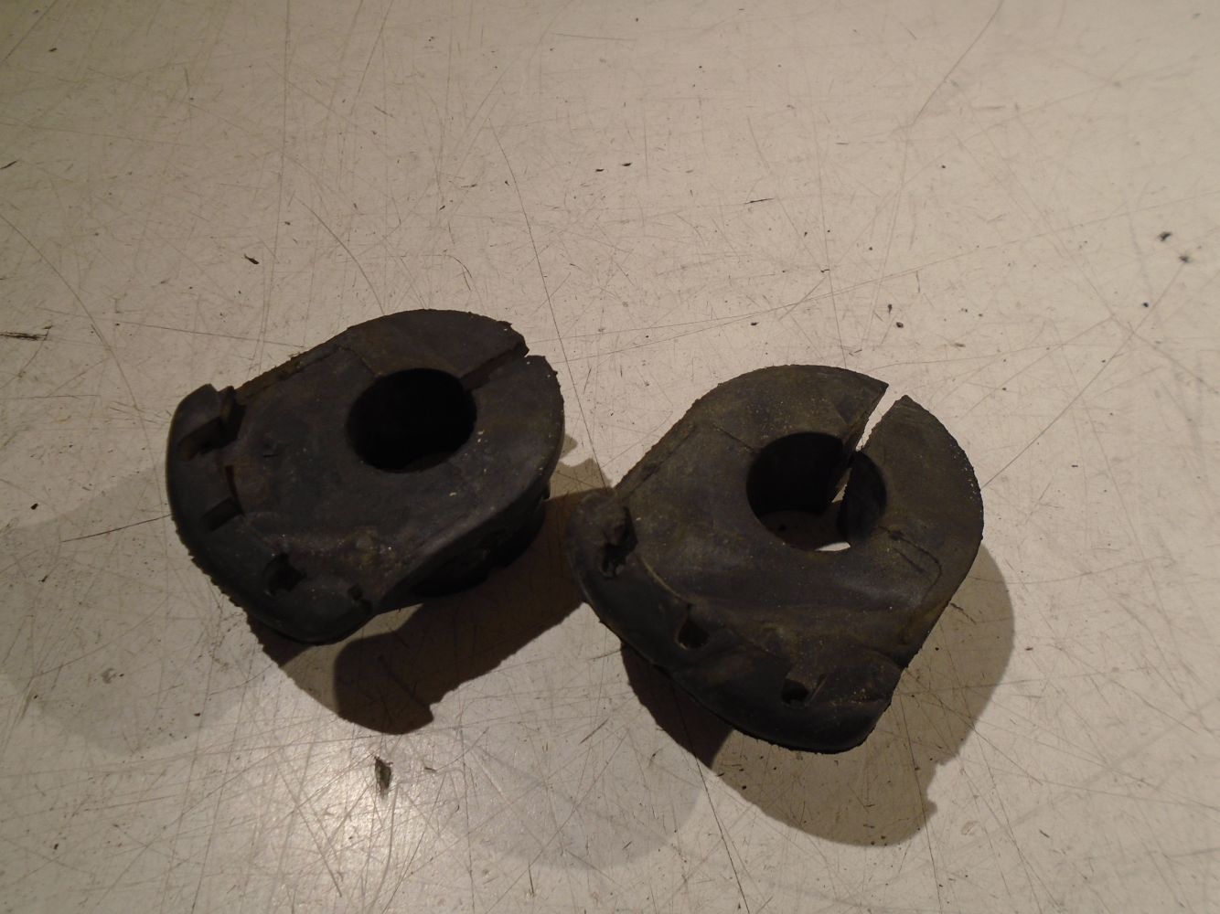 Yamaha FJ1200 Fuel Tank Mount Rubbers