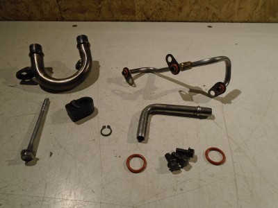 Yamaha FZR1000RU Sump Oil Pipes