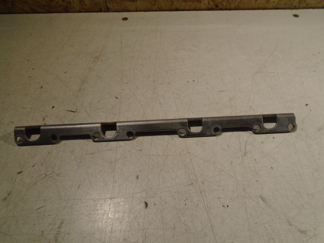 Kawasaki ZRX1100 Carb Body Joining Rail ZRX1100 Carburettor