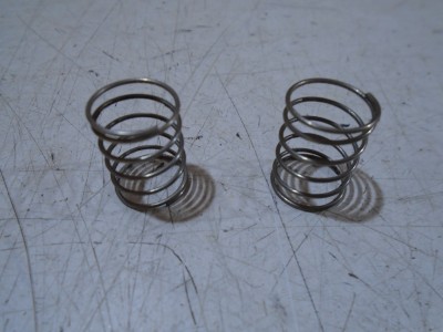 Kawasaki GPZ900R Carb Body Joining Springs GPZ900 Carburettor