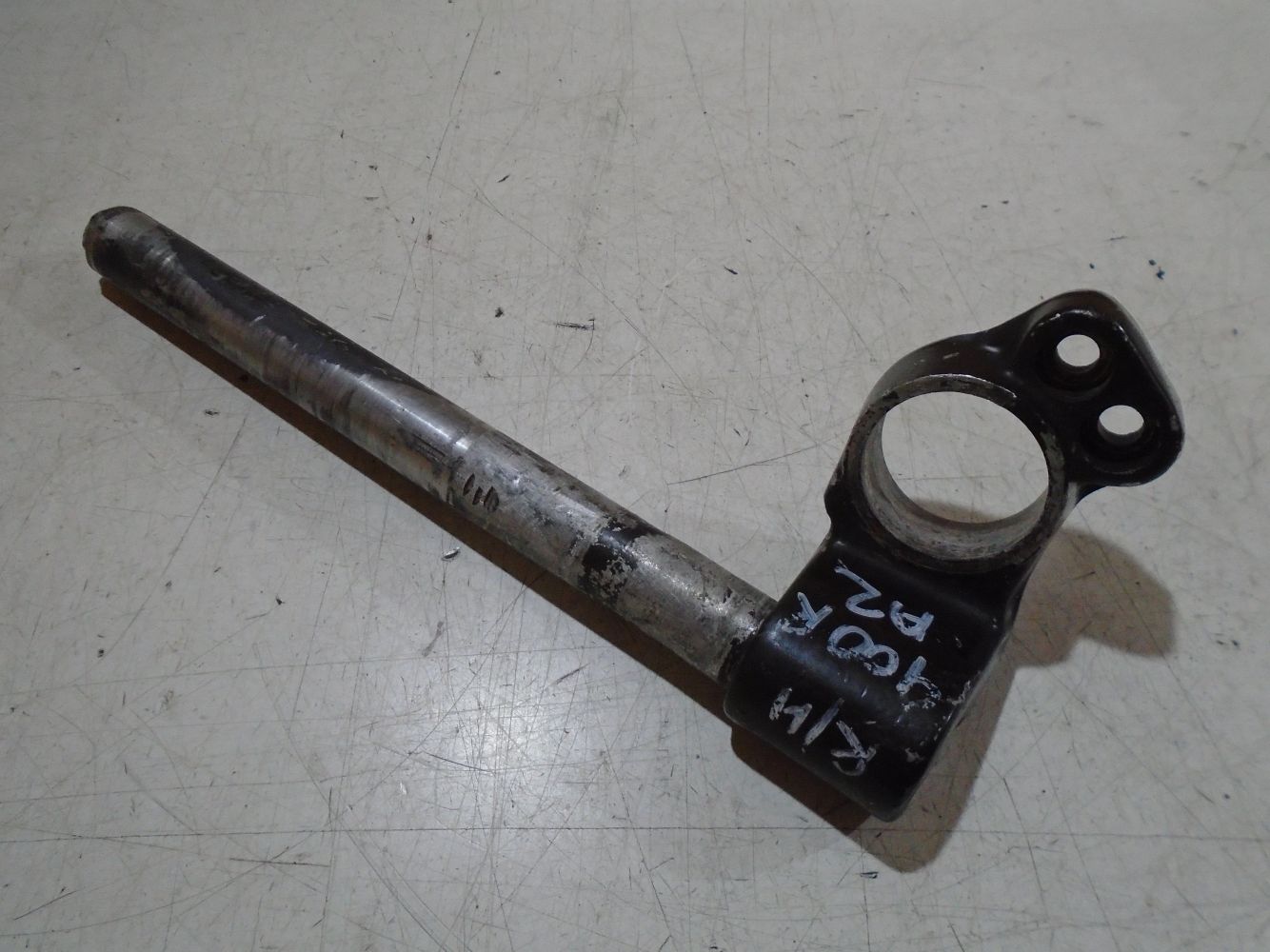 Kawasaki GPZ900R R-H Handlebar ZX900A