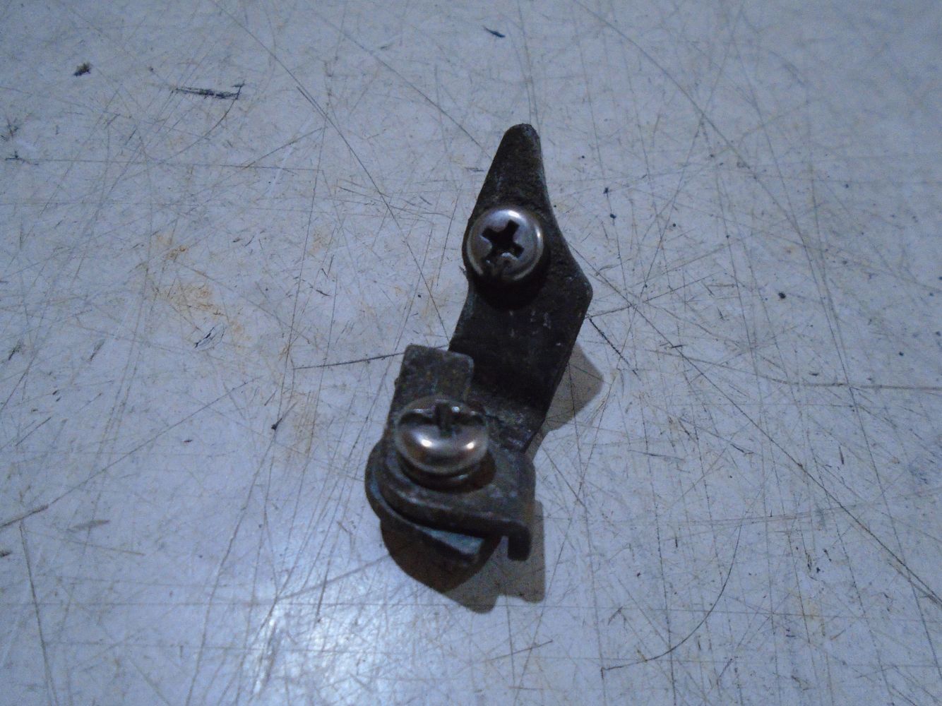 Yamaha FZS600 Fazer Carb Choke Cable Bracket FZS600 Carburettor