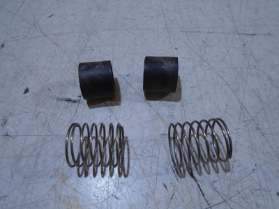 Yamaha FZS600 Fazer Carb Body Joining Springs & Dampers FZS600 Carburettor