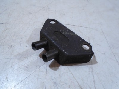 Yamaha FZR1000 Engine To Carb Heater Outlet FZR1000 Carburettor