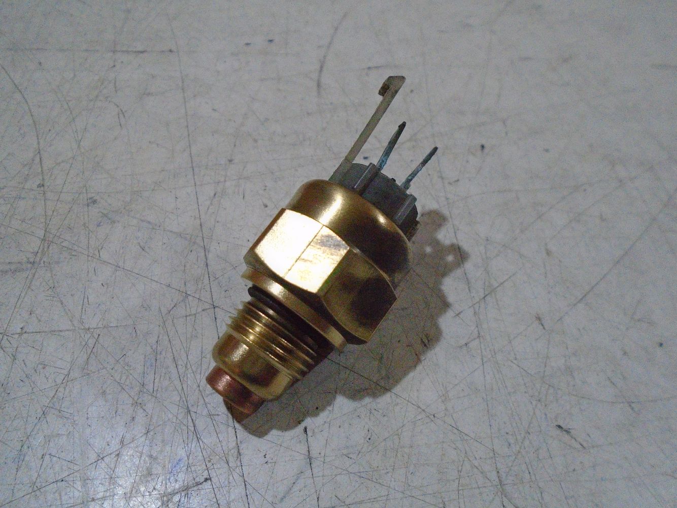 Yamaha FZR1000RU Radiator Fan Switch