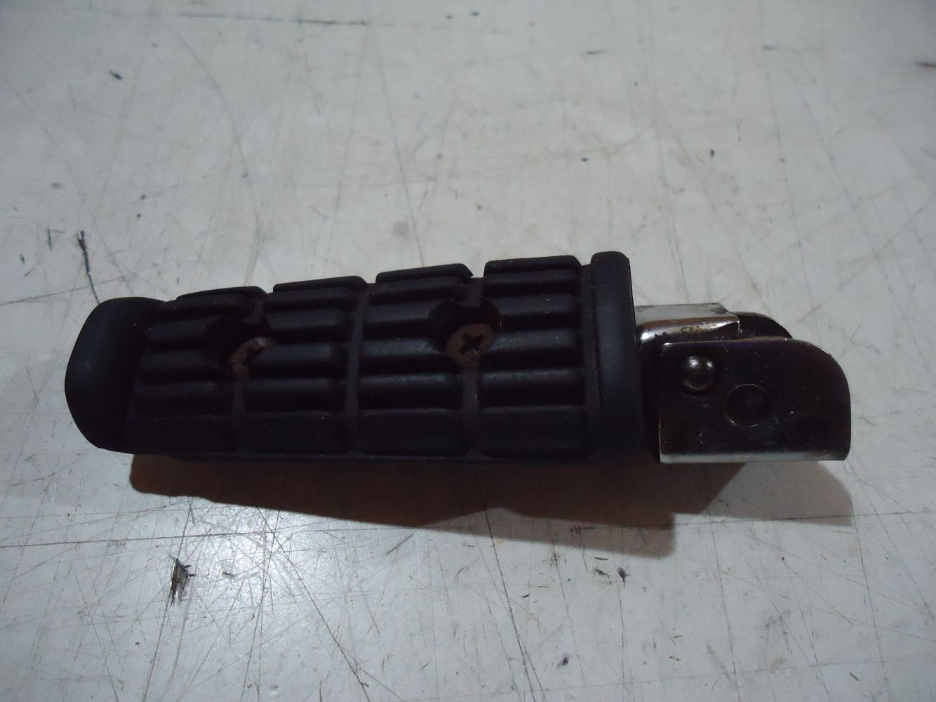 Yamaha FJ1200 R-H Rear Footrest