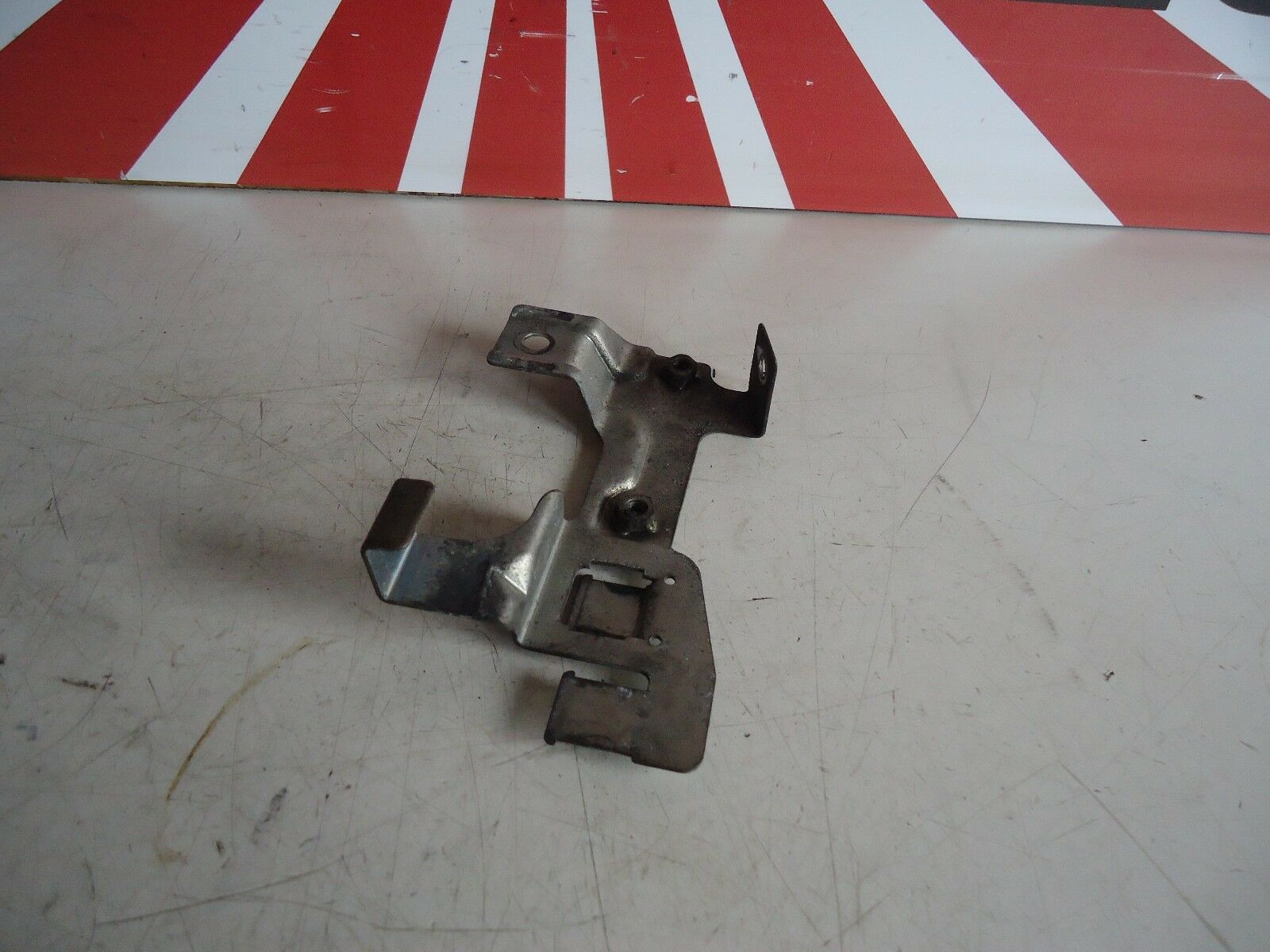 Suzuki GS500E Regulator Mount Bracket