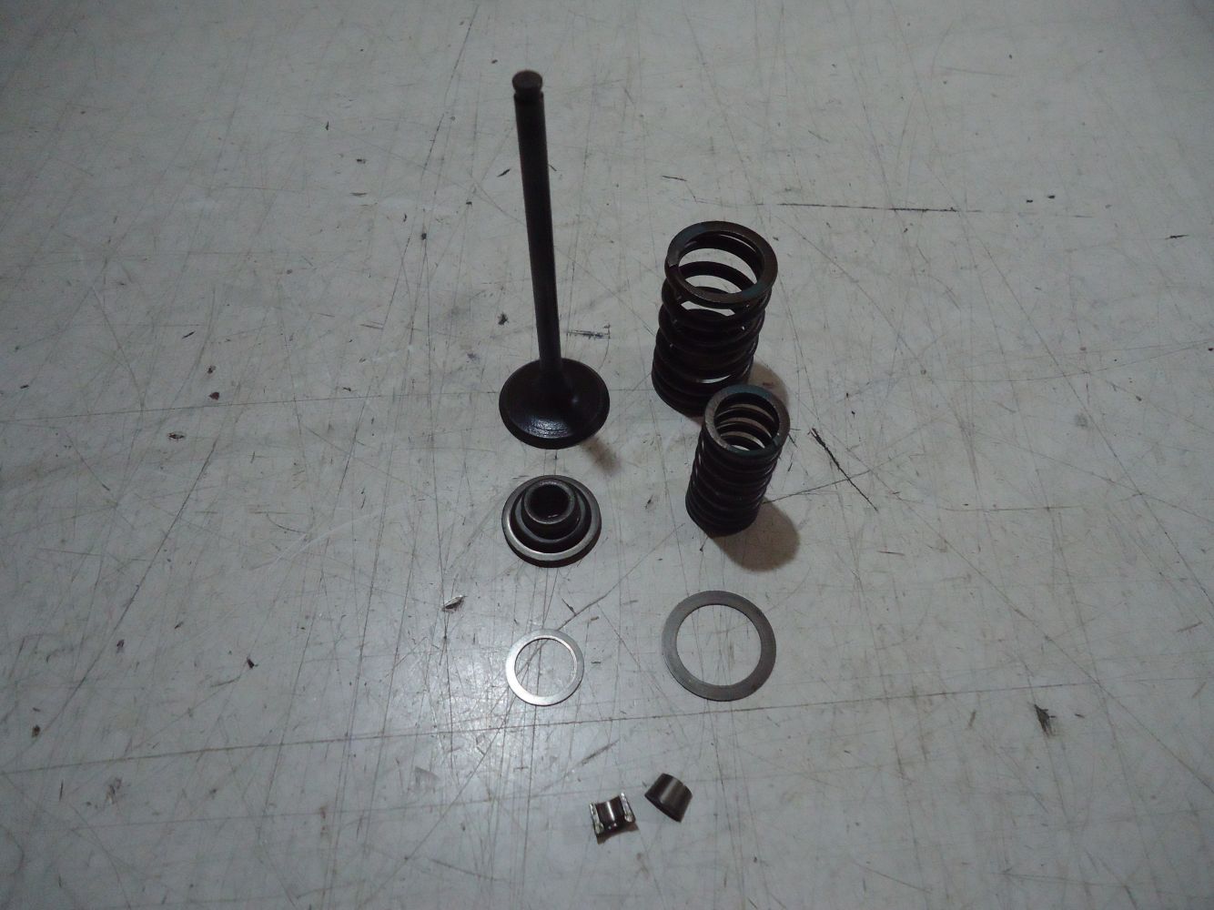 Kawasaki GPZ1100 Engine Exhaust Valve GPZ1100 Valves