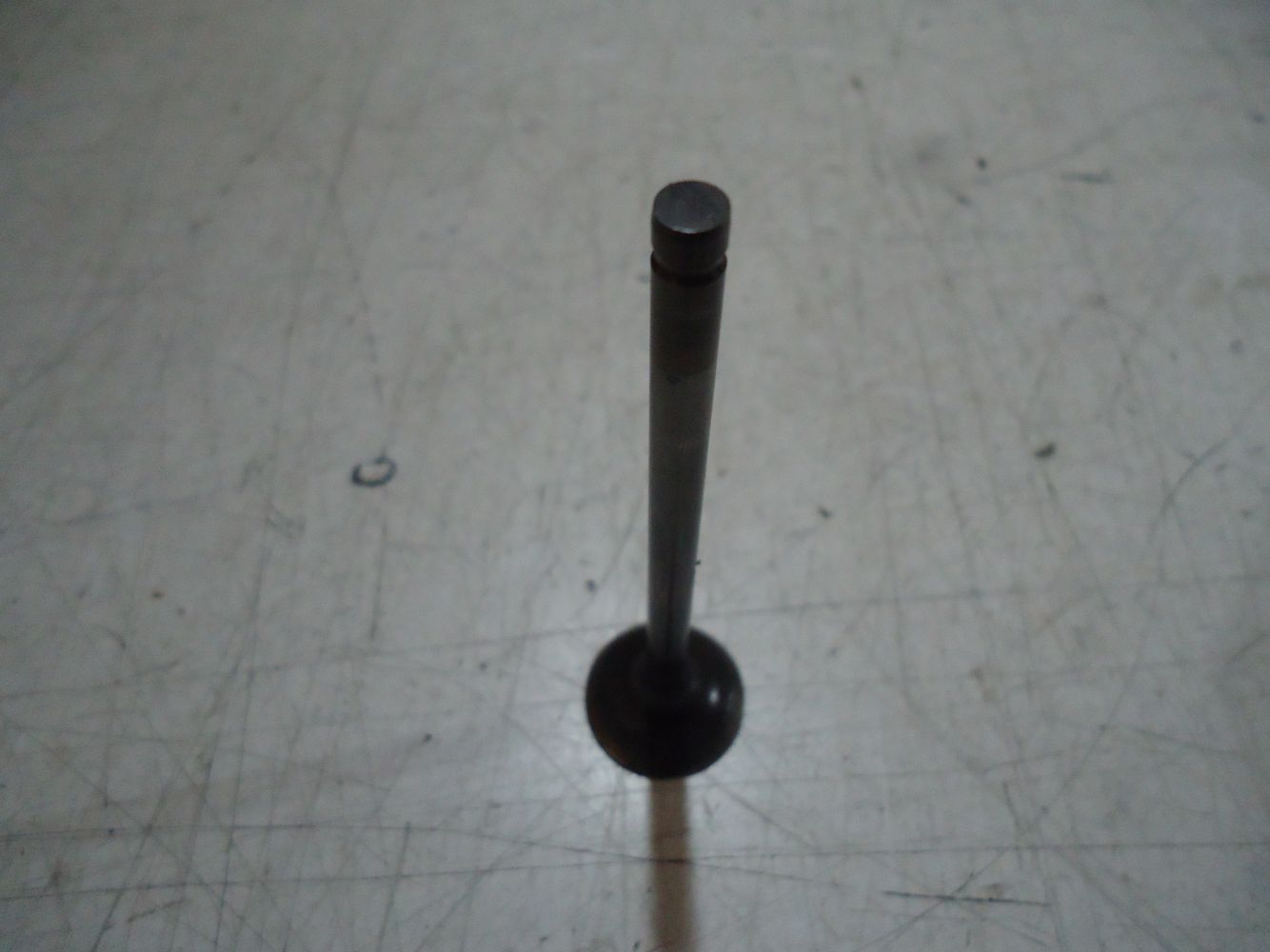 Kawasaki KZ550 Engine Exhaust Valve GPZ550 Valves