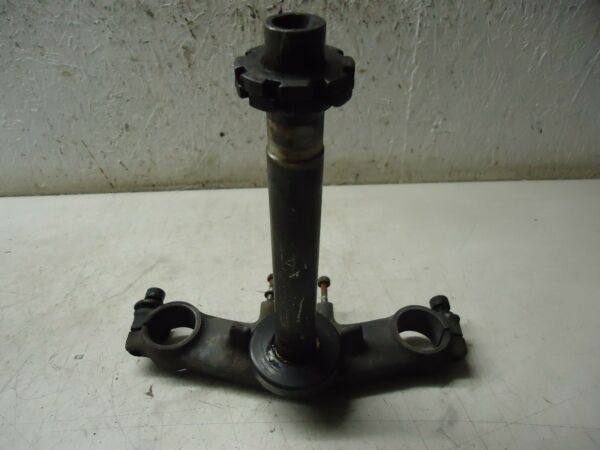 Kawasaki GT750 Lower Fork Yoke