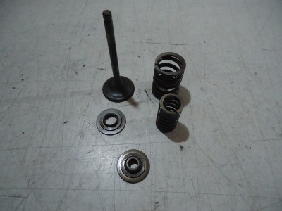 Yamaha XV500 Virago Engine Inlet Valve XV500 Valves