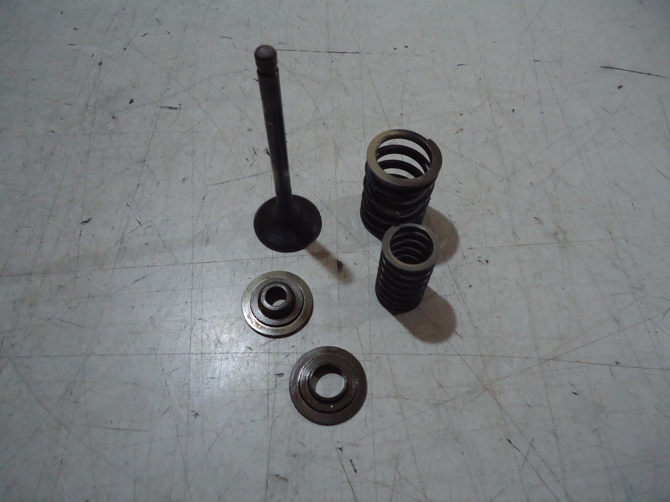 Yamaha XV500 Virago Engine Exhaust Valve XV500 Valves