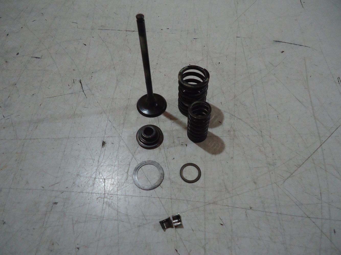 Kawasaki ZZR1100 Engine Exhaust Valve ZZR1100 Valves