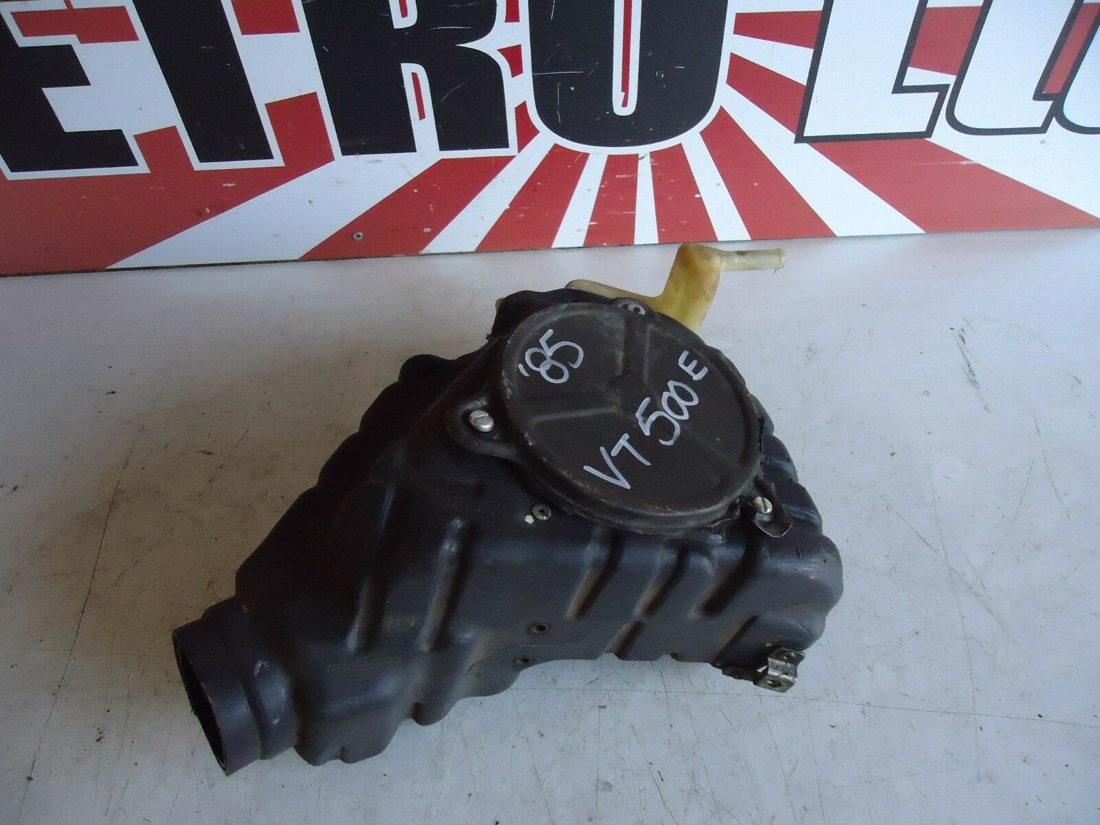 Honda VT500E Airbox 