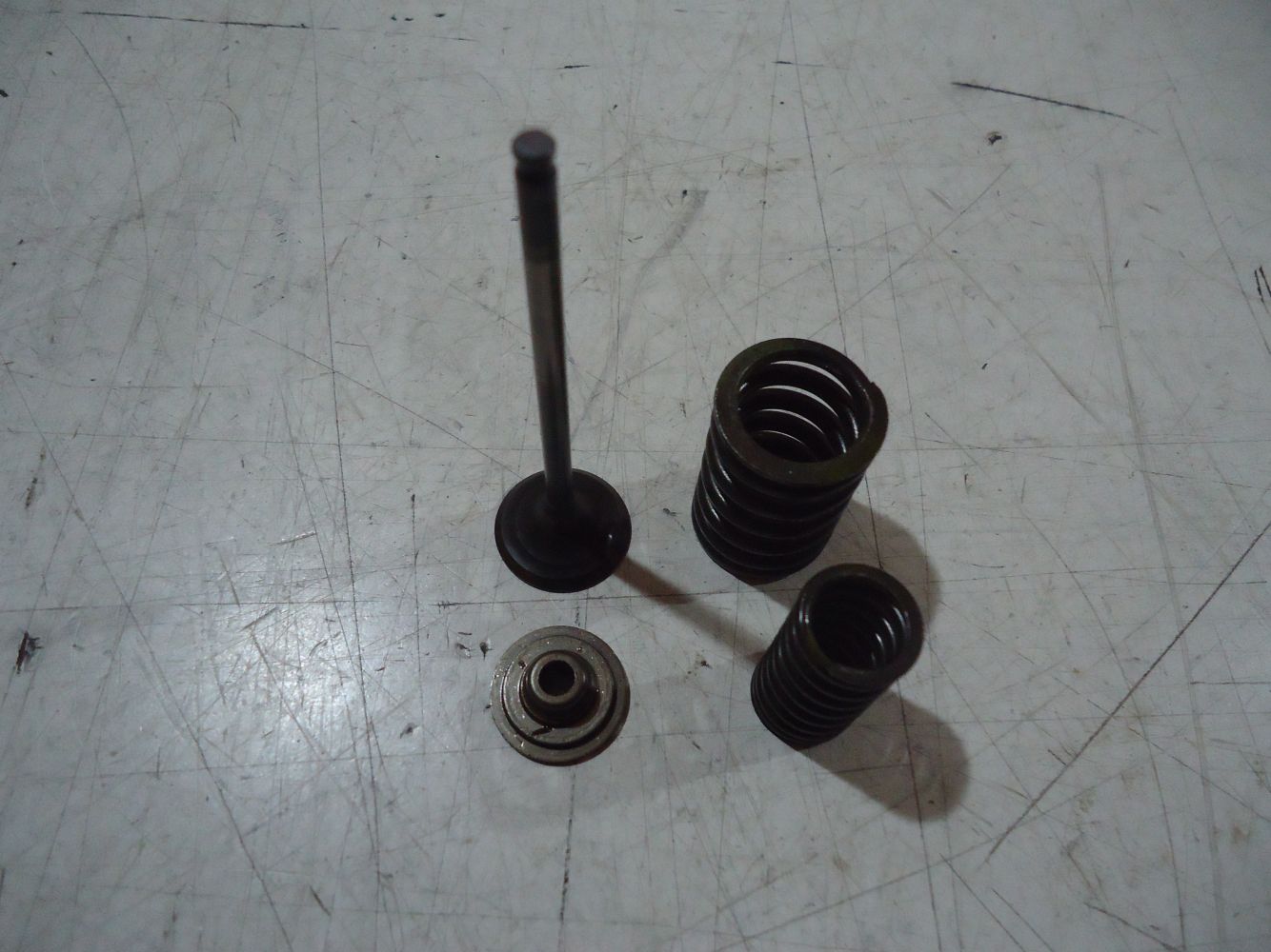 Honda CBR600F Engine Exhaust Valve CBR600 Valves