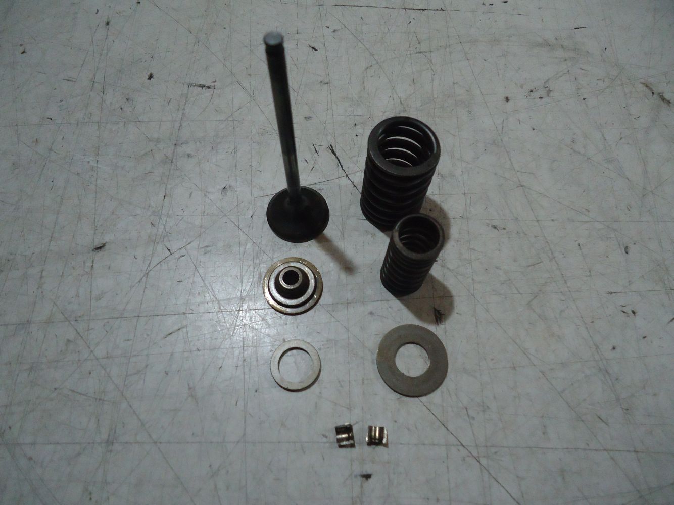 Honda VFR750F Engine Exhaust Valve VFR750 Valves
