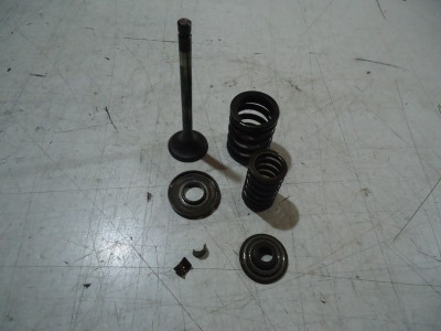 Yamaha XJ550 Seca Exhaust Valve XJ550 Engine Valves