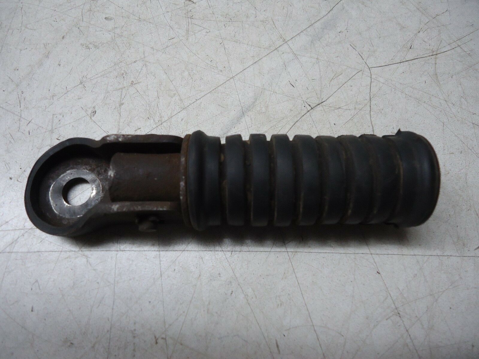 Yamaha SR125 Rear Footrest