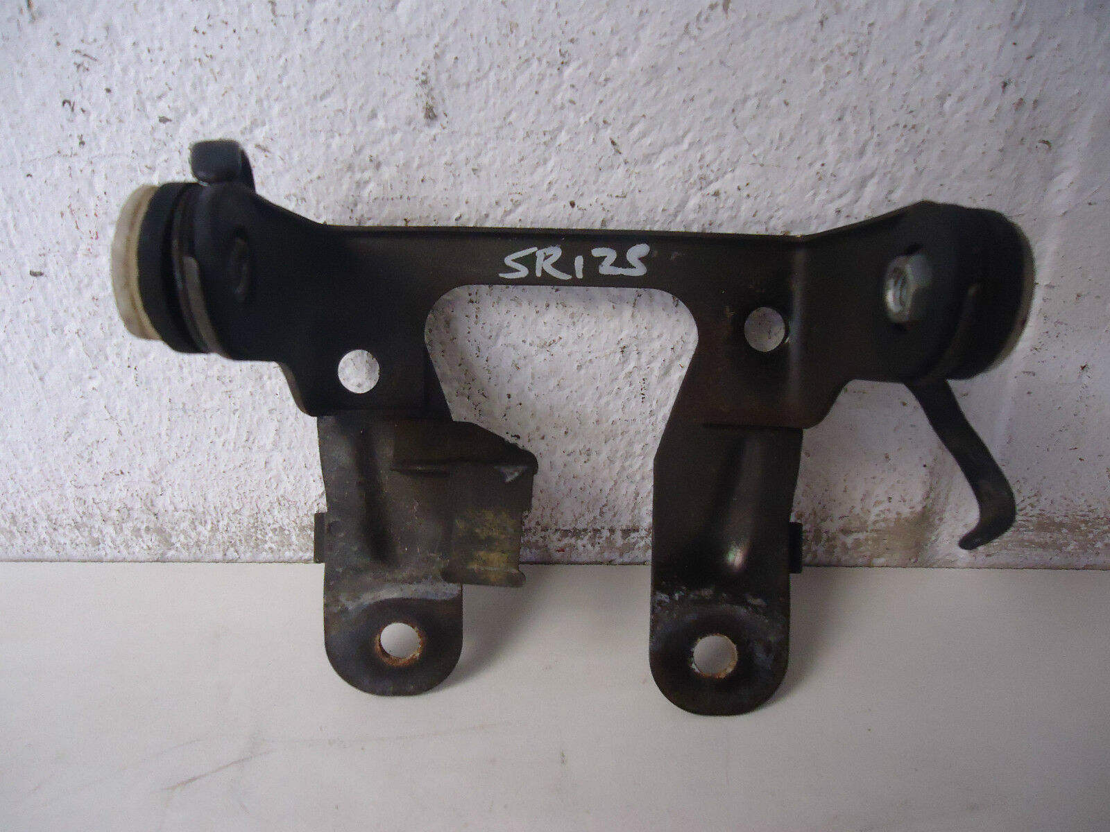 Yamaha SR125 Headlight Mount Bracket 