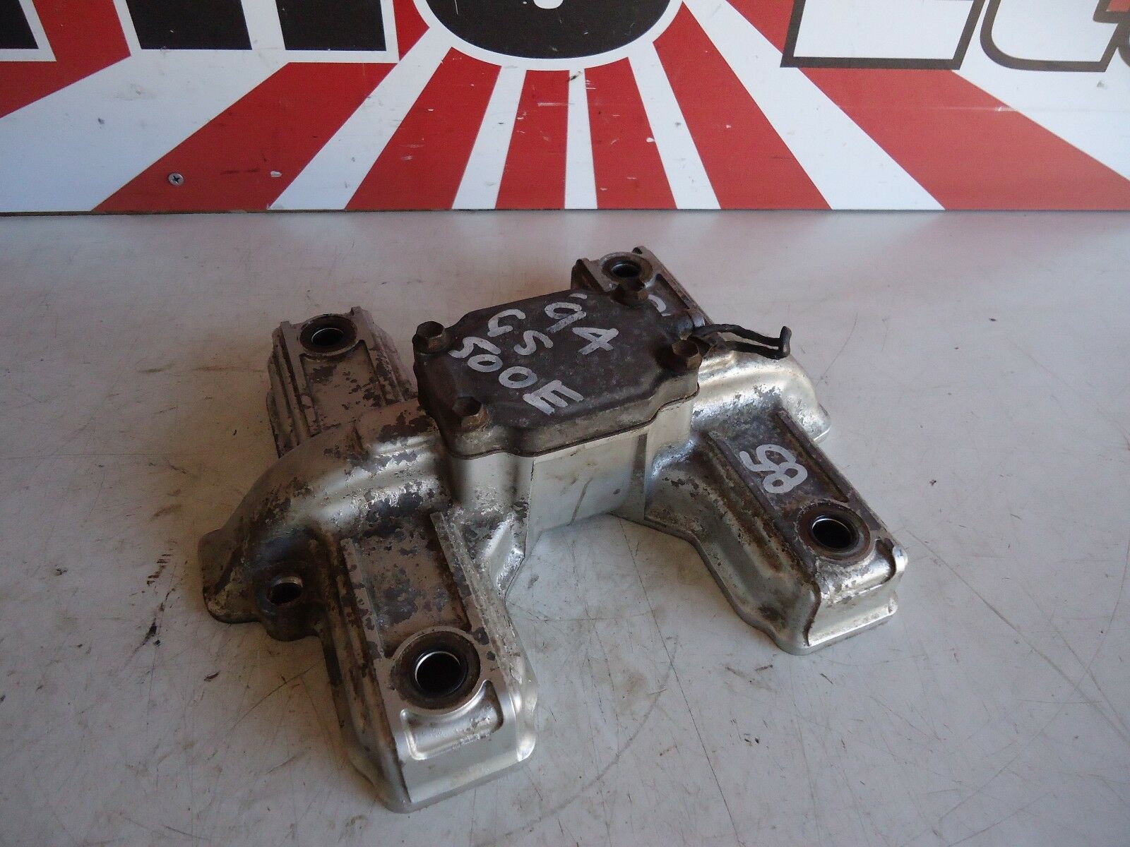 Suzuki GS500E Engine Rocker Cam Cover 