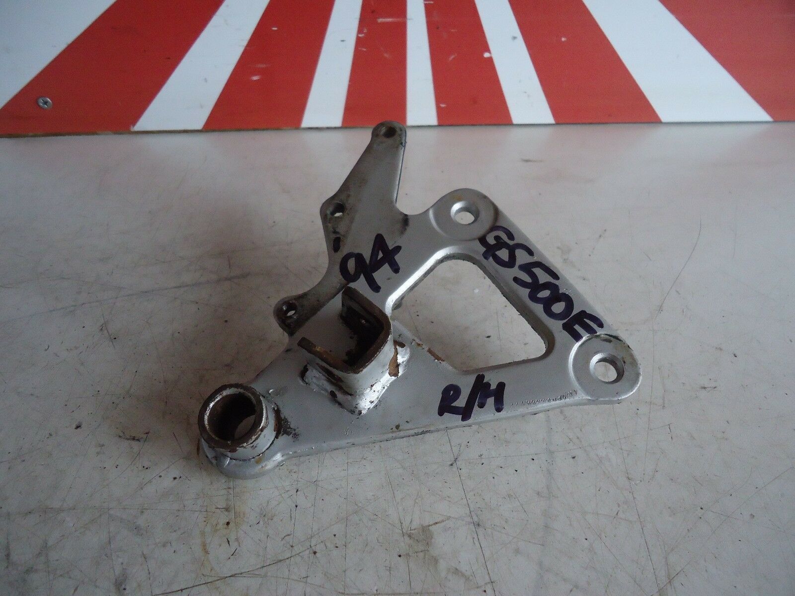 Suzuki GS500E Rear Footrest Hanger