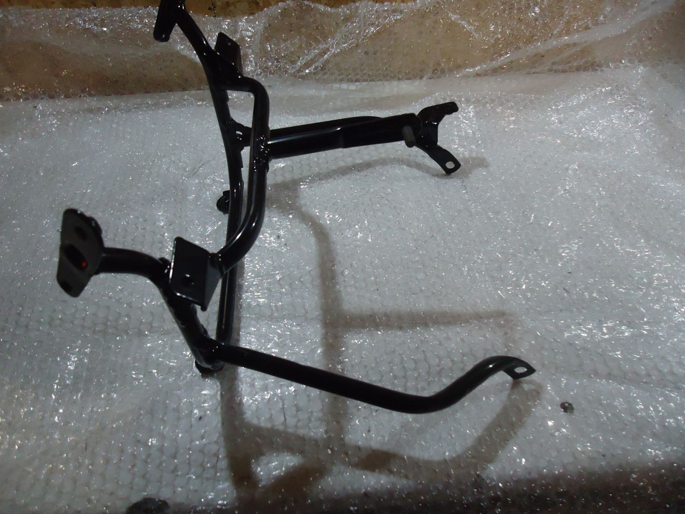 Kawasaki GPZ600R Restored Front Frame Fairing Stay
