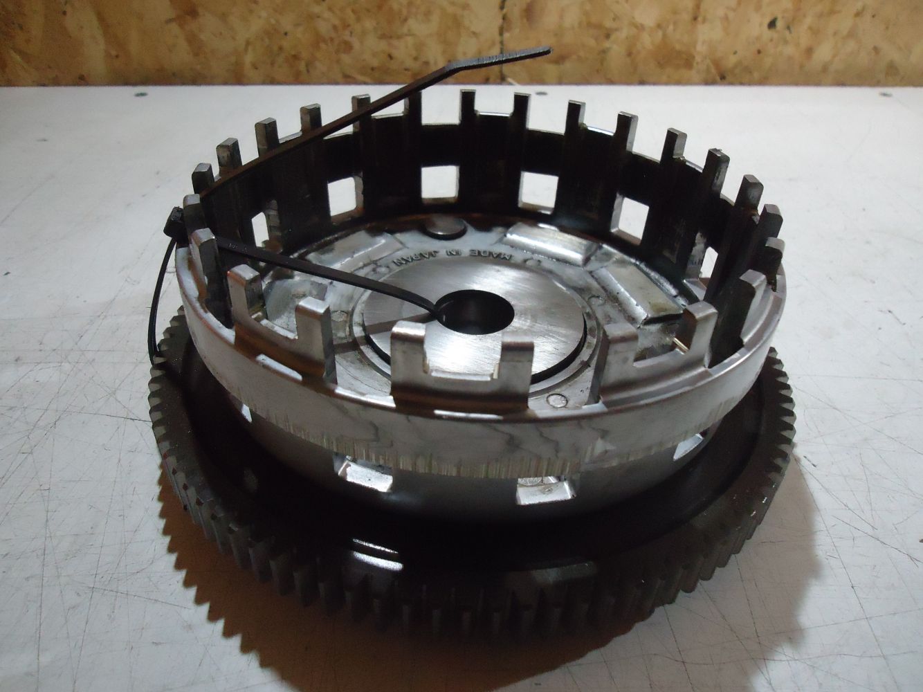 Kawasaki GPZ900R Clutch Basket
