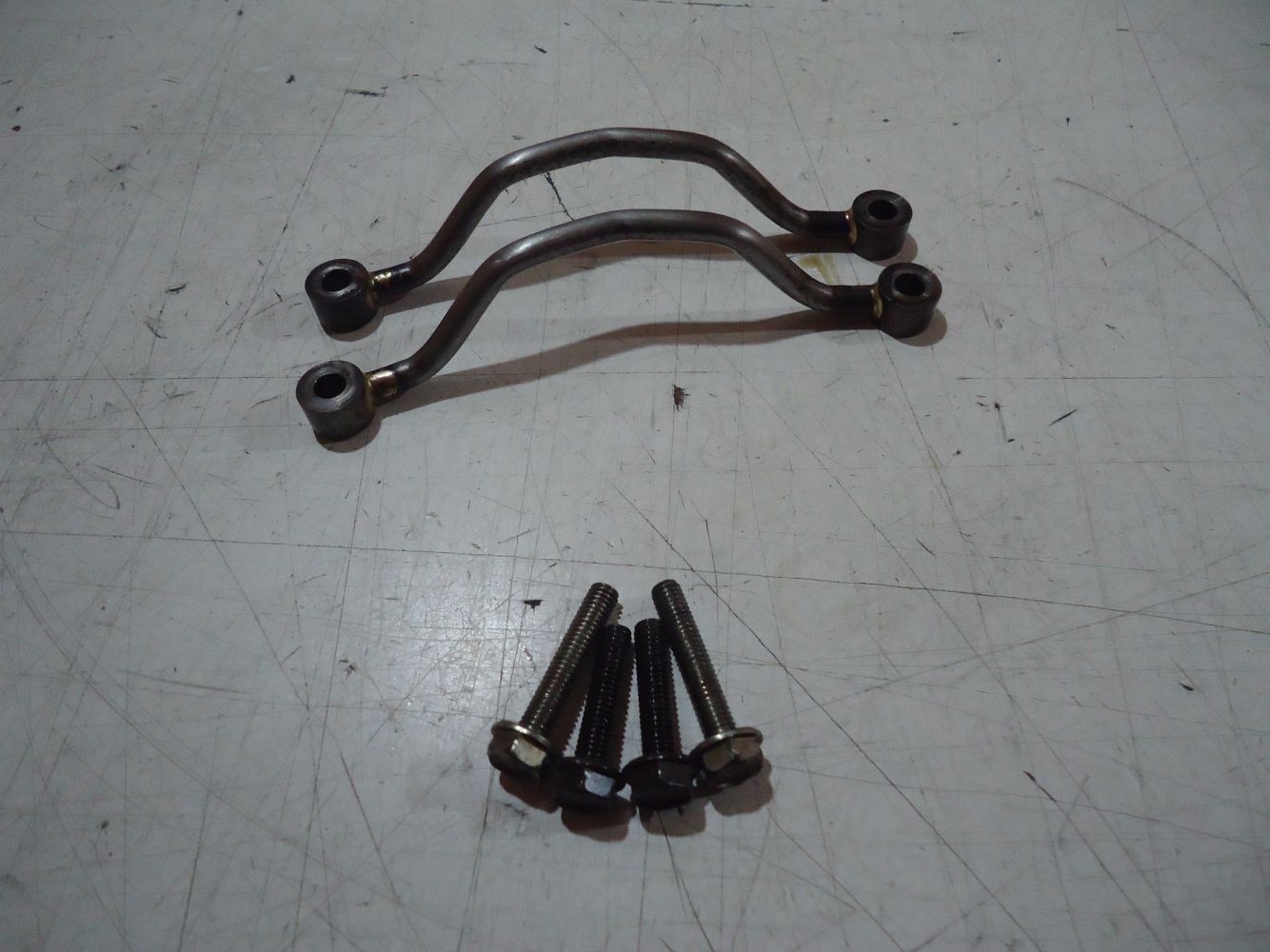 Kawasaki GPZ900R Engine Camshaft Oil Feed Pipes