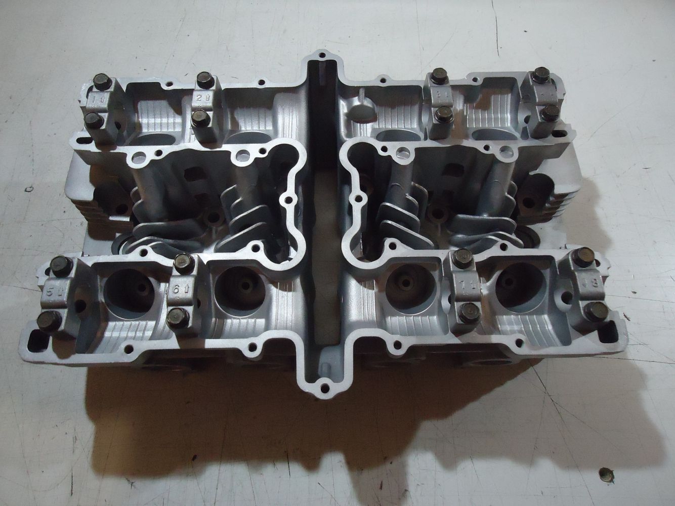 Kawasaki ZR550 Zephyr Engine Cylinder Head