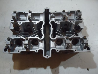 Kawasaki ZR550 Zephyr Engine Cylinder Head