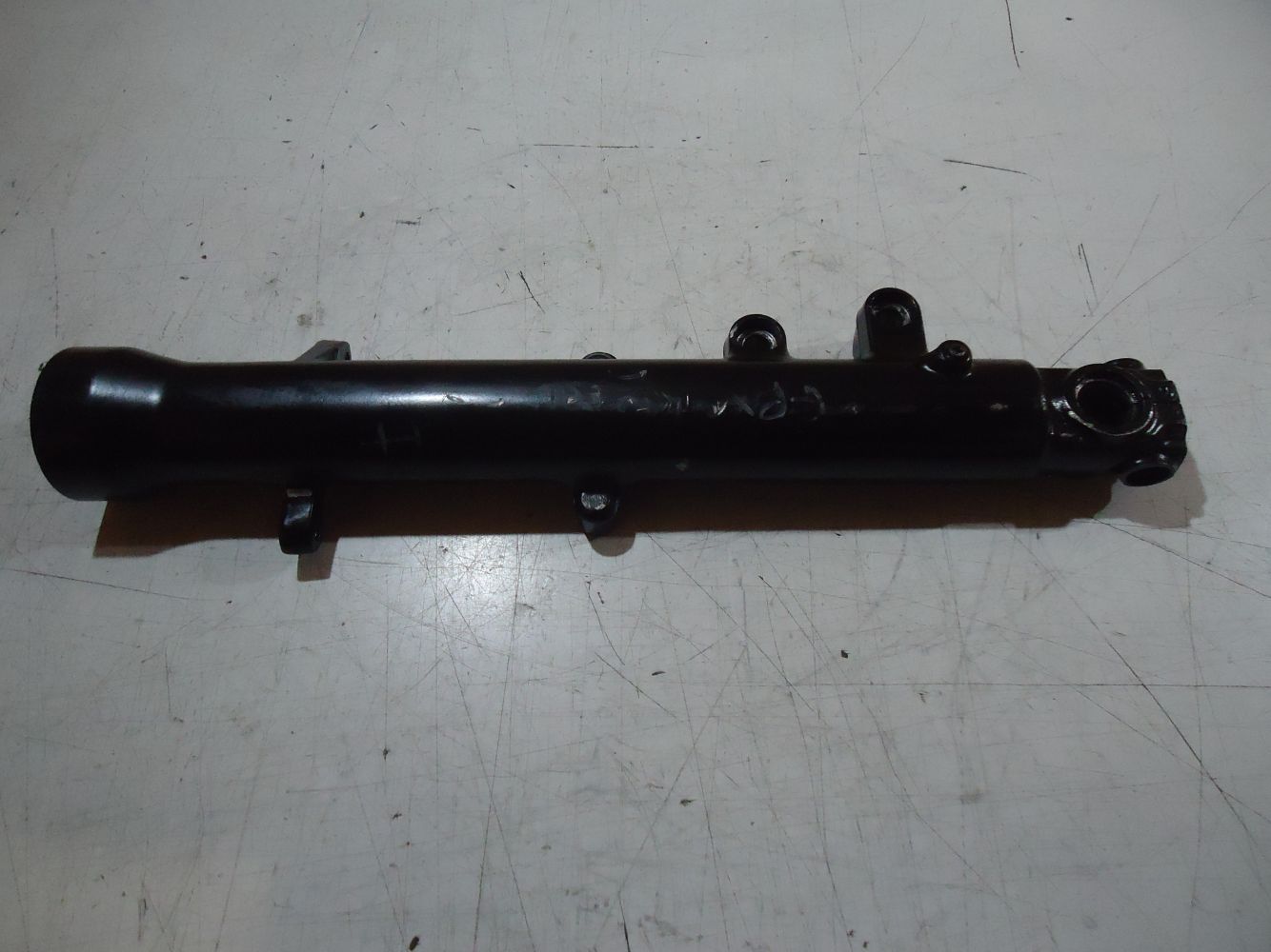 Kawasaki GPX750R L-H Fork Lower