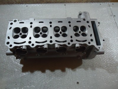 Suzuki GSXR600 SRAD Engine Cylinder Head GSX-R 600