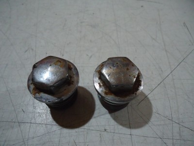 Suzuki GT380K Fork Top Caps GT380