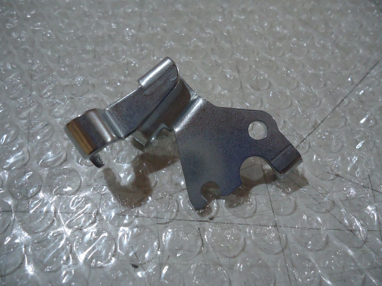 Kawasaki GPX750R Carb Throttle Cable Bracket GPX750 Carburettor