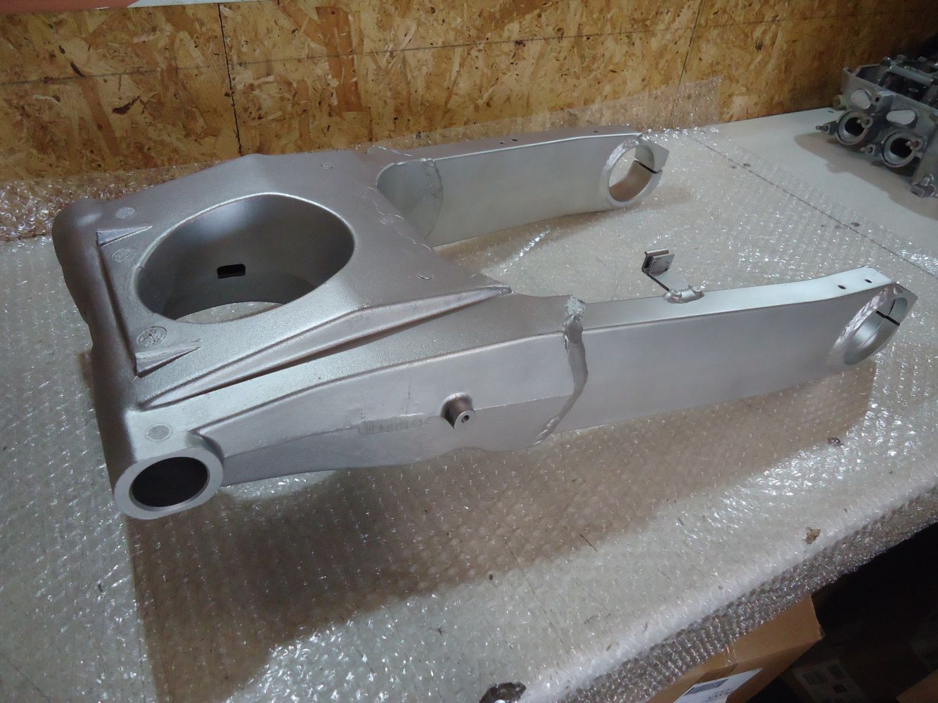 Kawasaki ZZR1100 Swingarm 