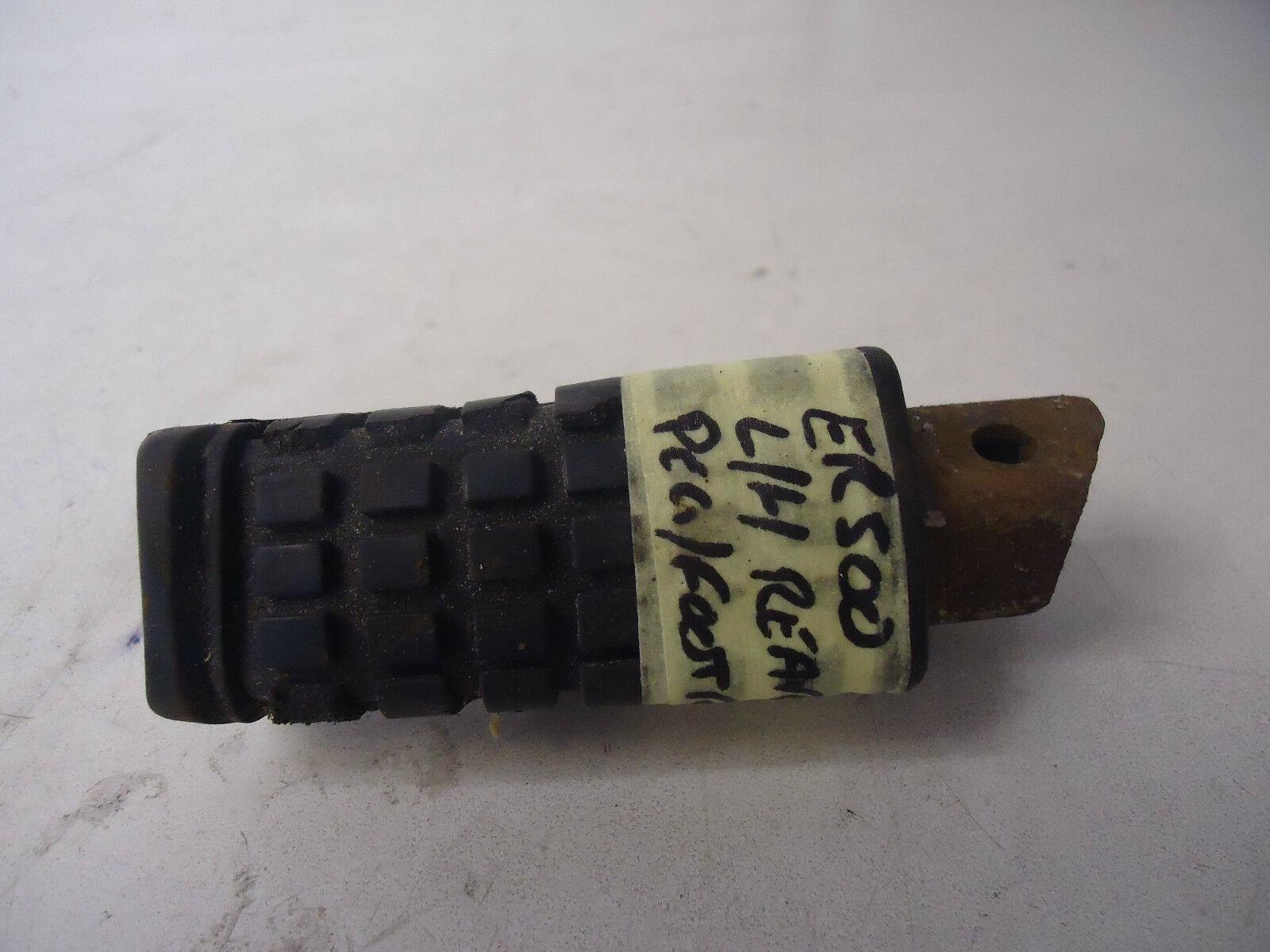Kawasaki ER500 Rear Footrest