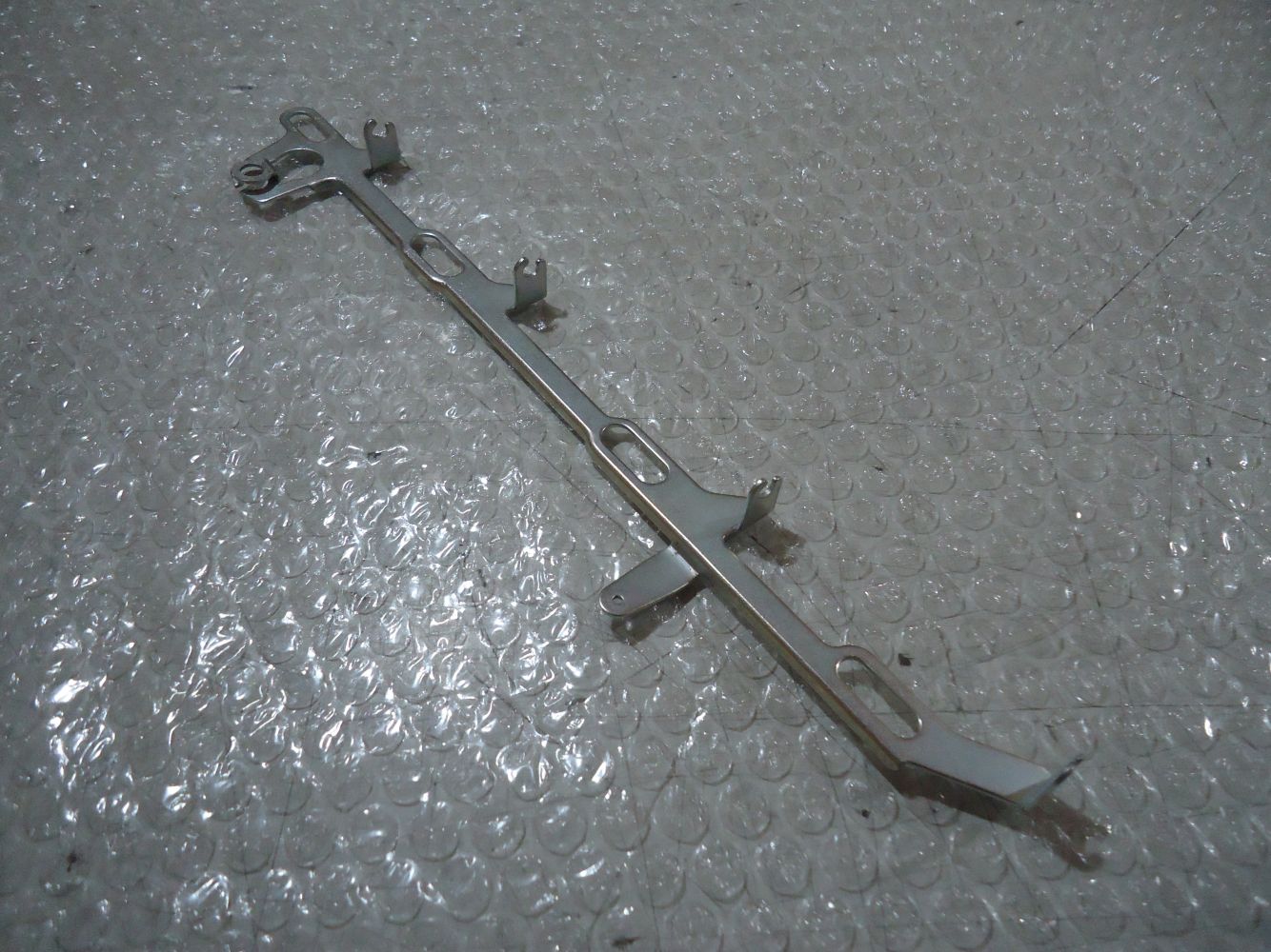 Kawasaki ZZR1100 Carb Choke Rail ZX-11 Carburettor