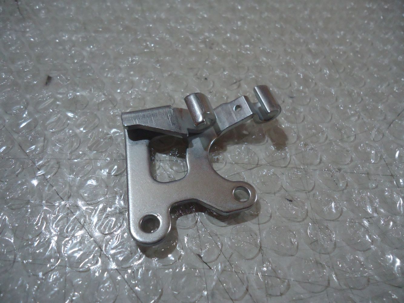 Kawasaki ZZR1100 Carb Throttle Cable Bracket ZX-11 Carburettor