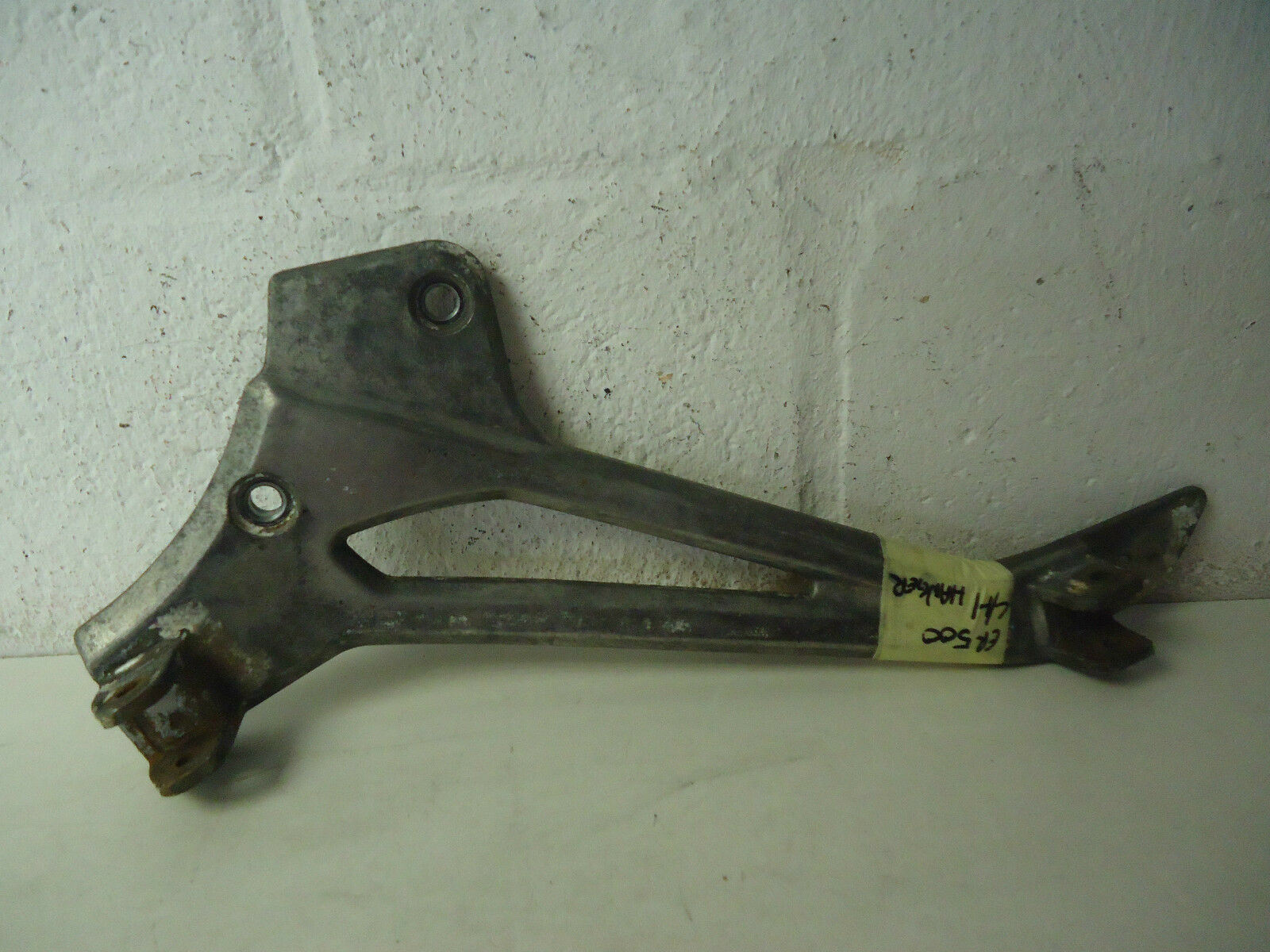 Kawasaki ER500 Footrest Hanger