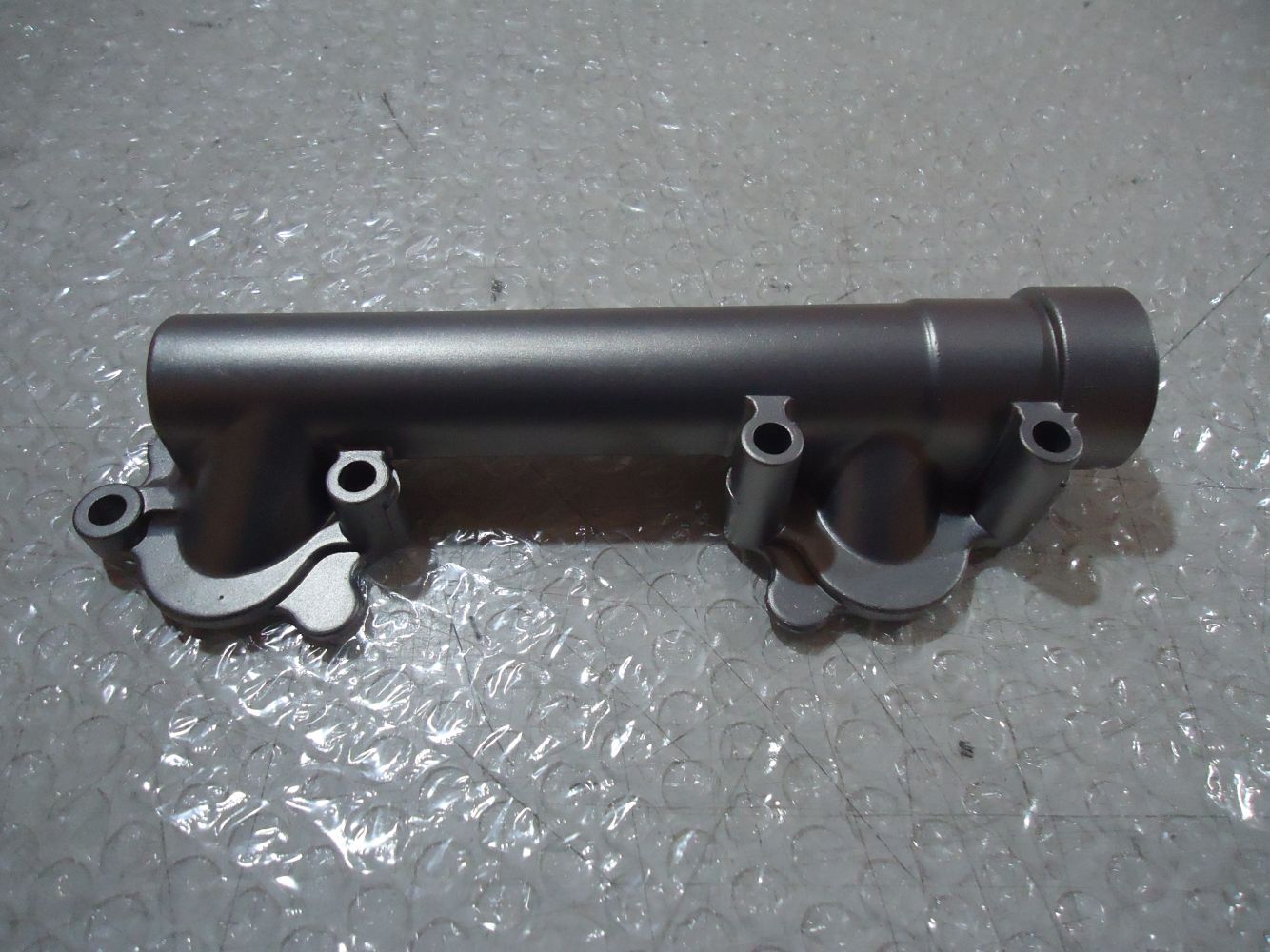 Yamaha FZX750 Fazer Engine Cylinder Barrels Water Pipe 