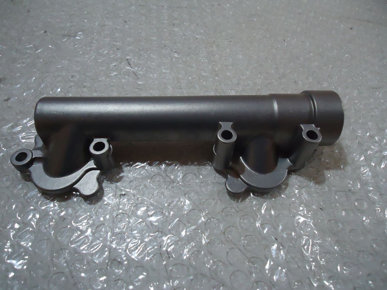 Yamaha FZR1000RU Engine Cylinder Barrels Water Pipe FZR1000