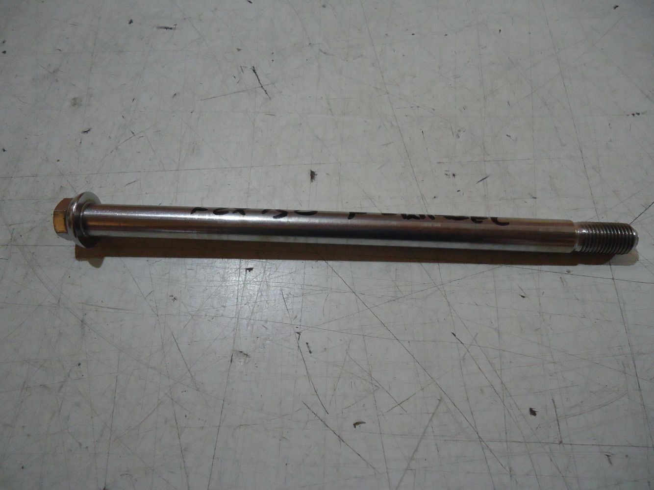 Yamaha FZX750 Front Wheel Spindle Axle 
